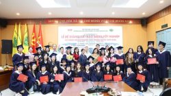 LỄ BẾ GIẢNG VÀ TRAO BẰNG TỐT NGHIỆP NGÀNH NGÔN NGỮ TRUNG NĂM 2026 – HỆ VỪA LÀM VỪA HỌC LỄ BẾ GIẢNG VÀ TRAO BẰNG TỐT NGHIỆP NGÀNH NGÔN NGỮ TRUNG NĂM 2026 – HỆ VỪA LÀM VỪA HỌC